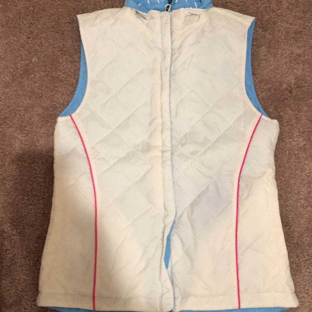 Reversible puffer vest blue and white